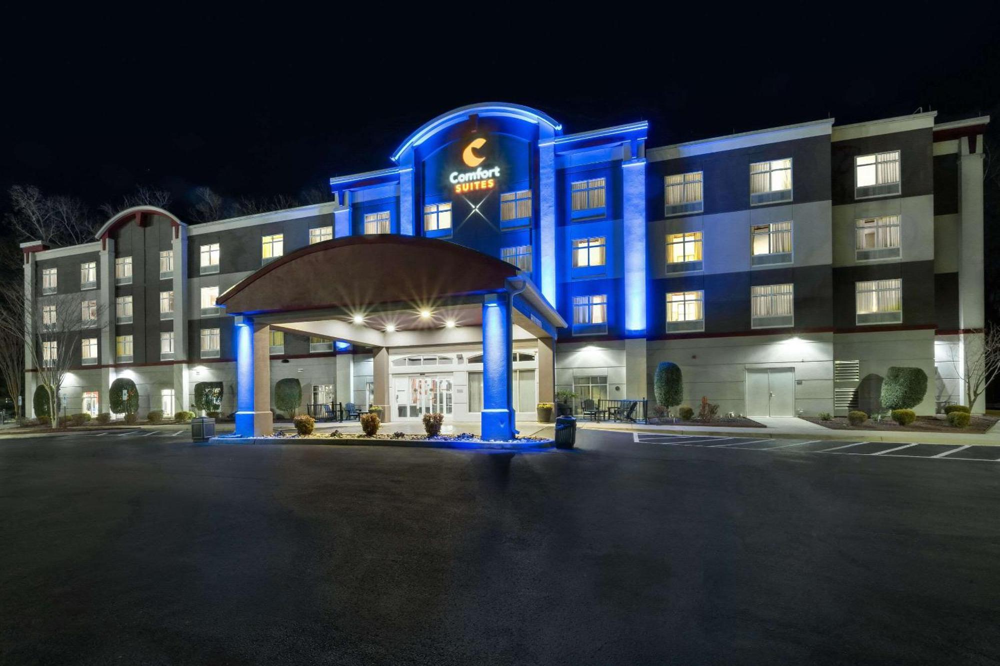 Comfort Suites Williamsburg Historic Area Exterior photo
