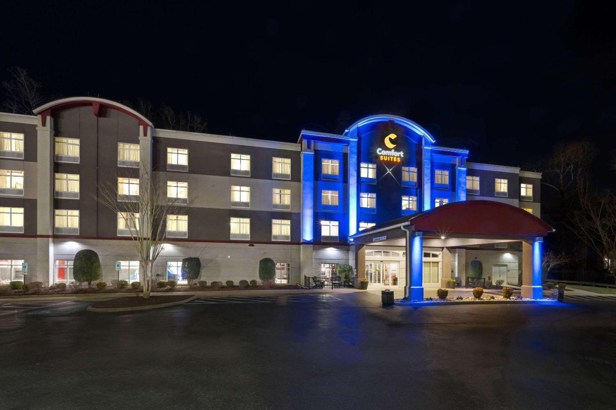 Comfort Suites Williamsburg Historic Area Exterior photo