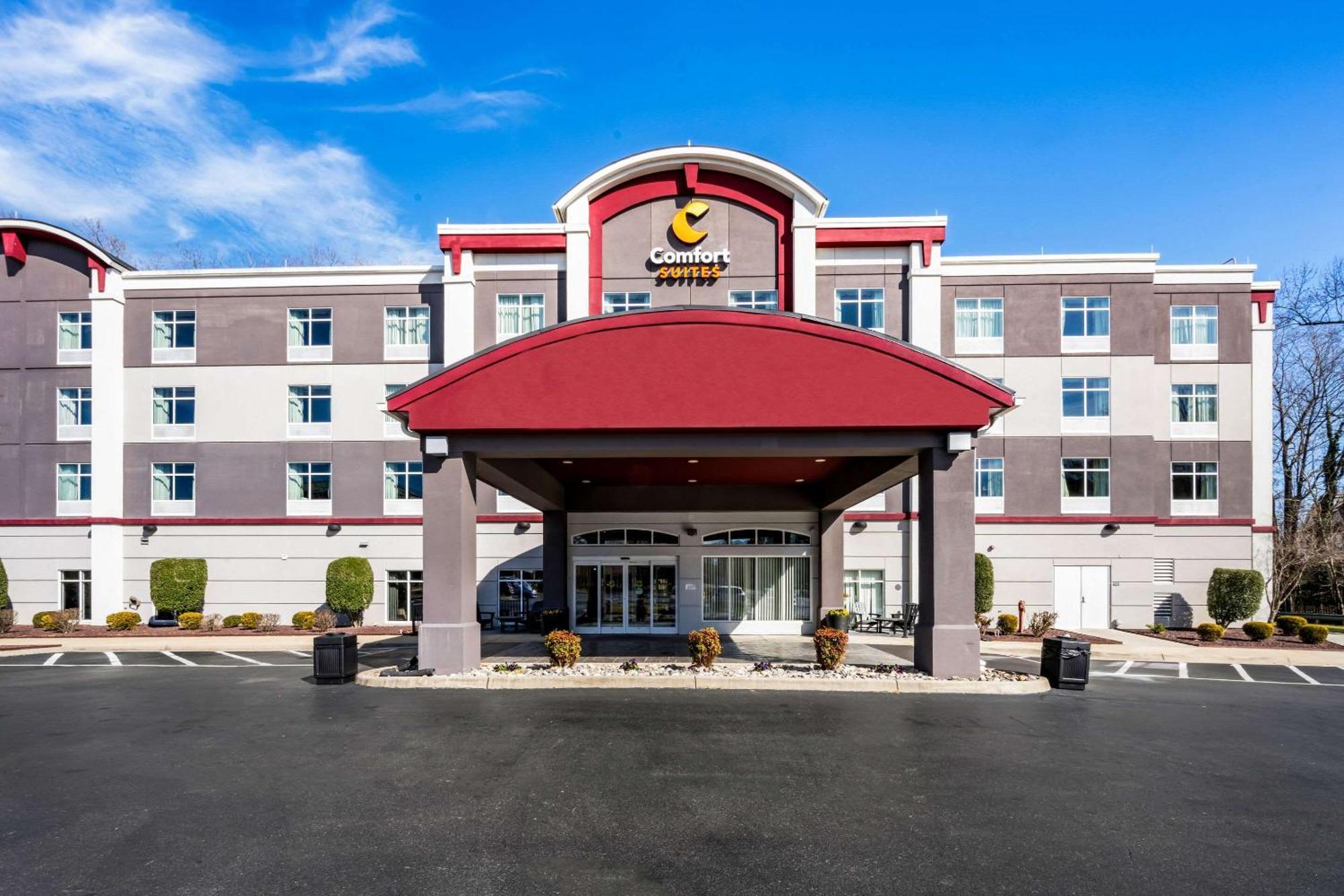 Comfort Suites Williamsburg Historic Area Exterior photo